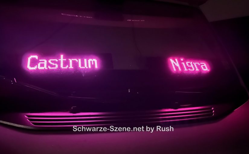Castrum Nigra Schriftzug in Autoscheibe